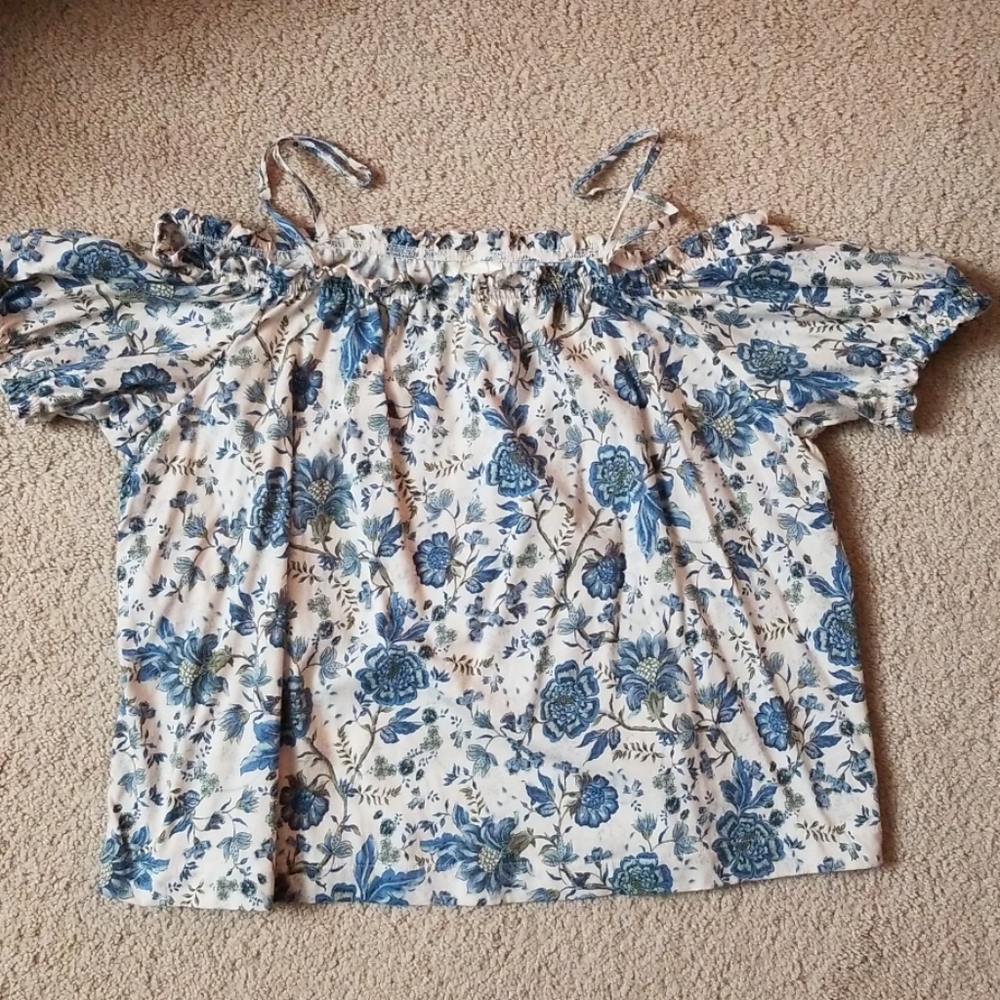 H&M off the shoulder crop top